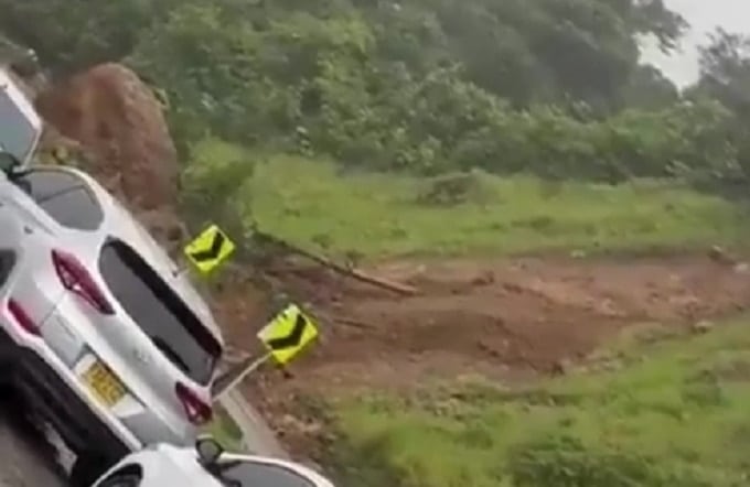 Colombia, frana si stacca dalla montagna e travolge auto in coda: almeno 34 morti [VIDEO]