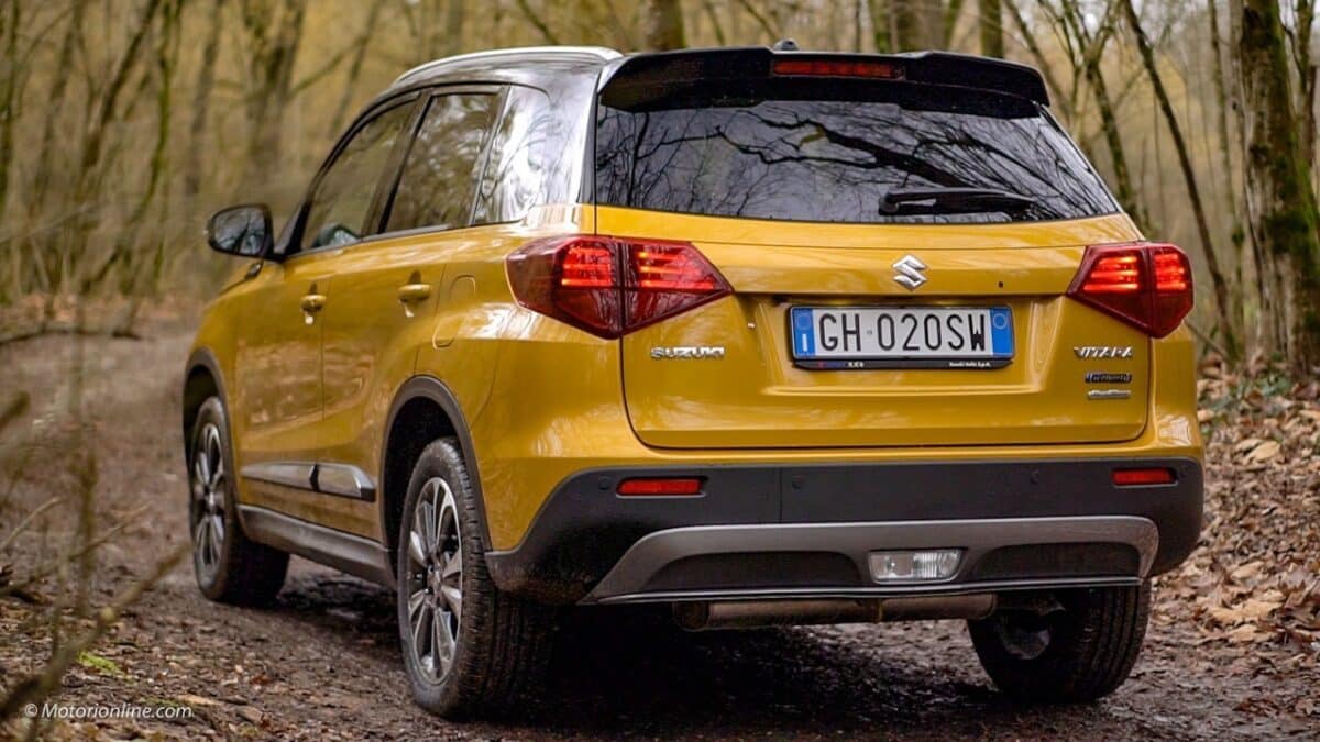 Suzuki Vitara 2024 il SUV giapponese con le caratteristiche, gli