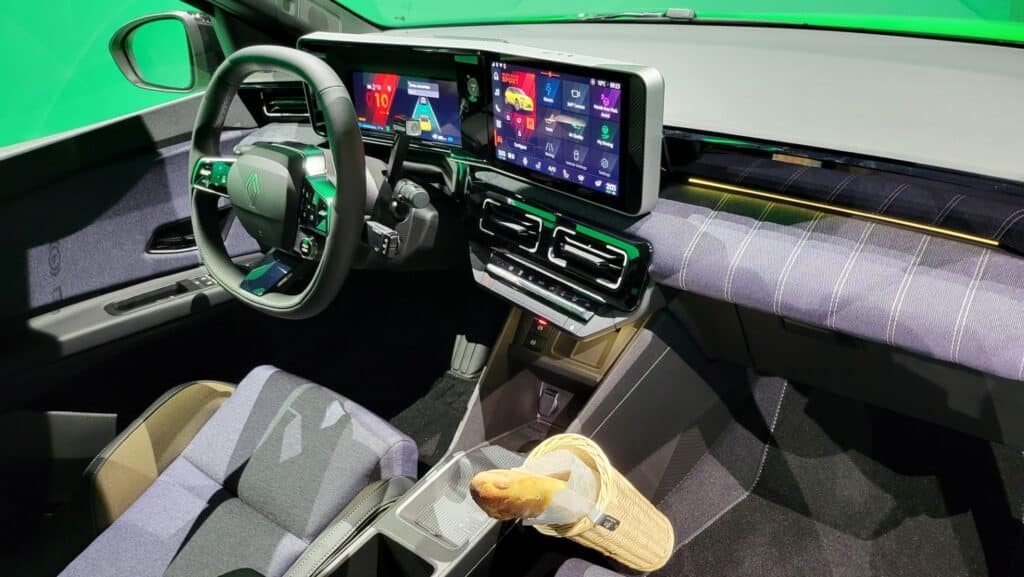 Renault 5 E-Tech Electric: un salto nel futuro dell’auto elettrica