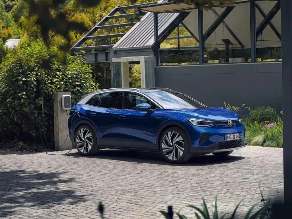 Volkswagen ID.4 2024: le caratteristiche del SUV elettrico tedesco