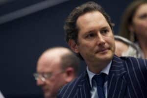 Stellantis, Elkann: “Non ci sono piani di fusione con altri costruttori”