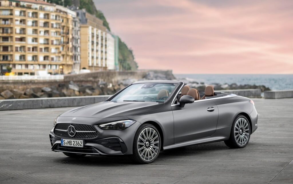 Mercedes CLE Cabriolet 2024: lusso e tecnologia nel nuovo modello convertibile