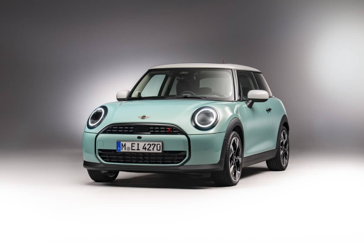 Mini Cooper C e S 2024: svelati i nuovi modelli a benzina