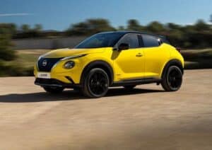 Nissan Juke 2024: il crossover si aggiorna con più tecnologia e vestendosi di giallo [FOTO e VIDEO]