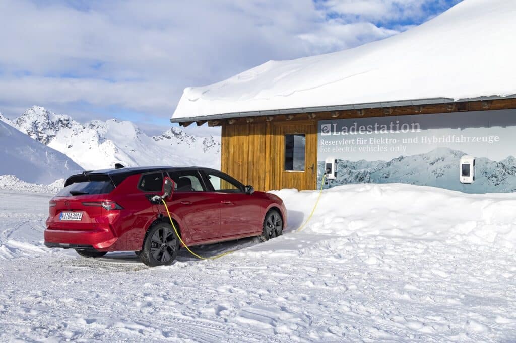 Opel Astra Sports Tourer Electric