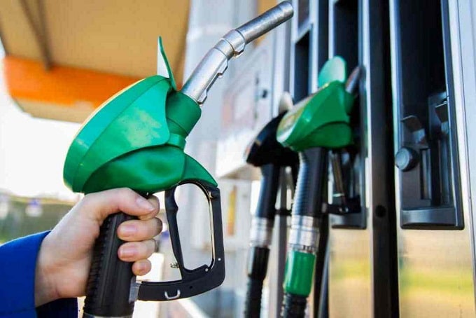 Prezzi benzina: Assoutenti “Un pieno costa 5 euro in più da inizio 2024”
