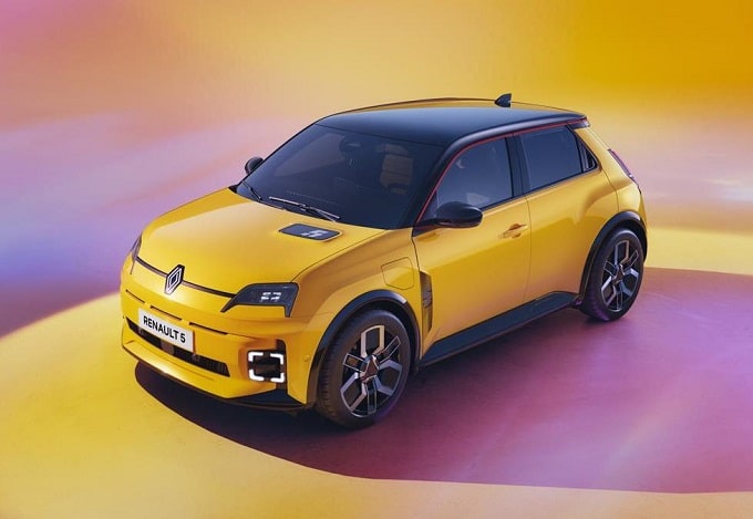 Renault 5 E-Tech Electric, Fusilli: “Così nasce un’icona pop elettrica e Renauluzionaria” [VIDEO e FOTO]