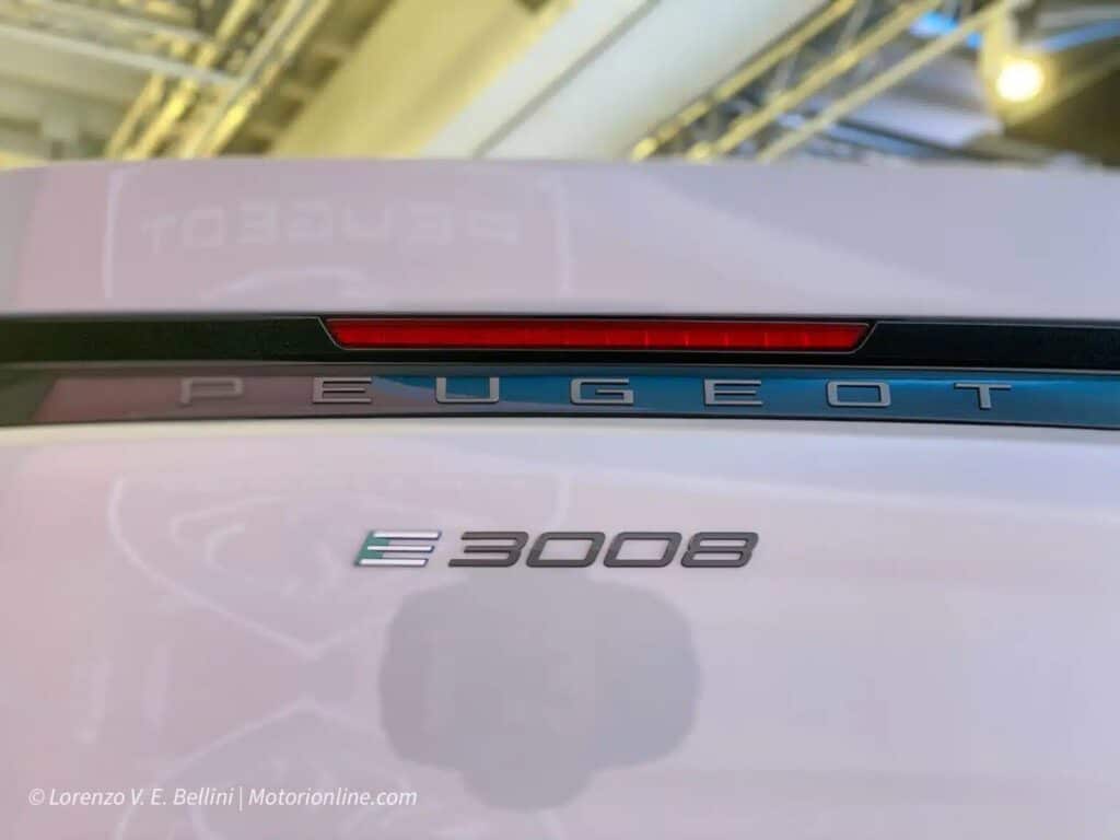 Peugeot E-3008 2024: ultime informazioni e caratteristiche