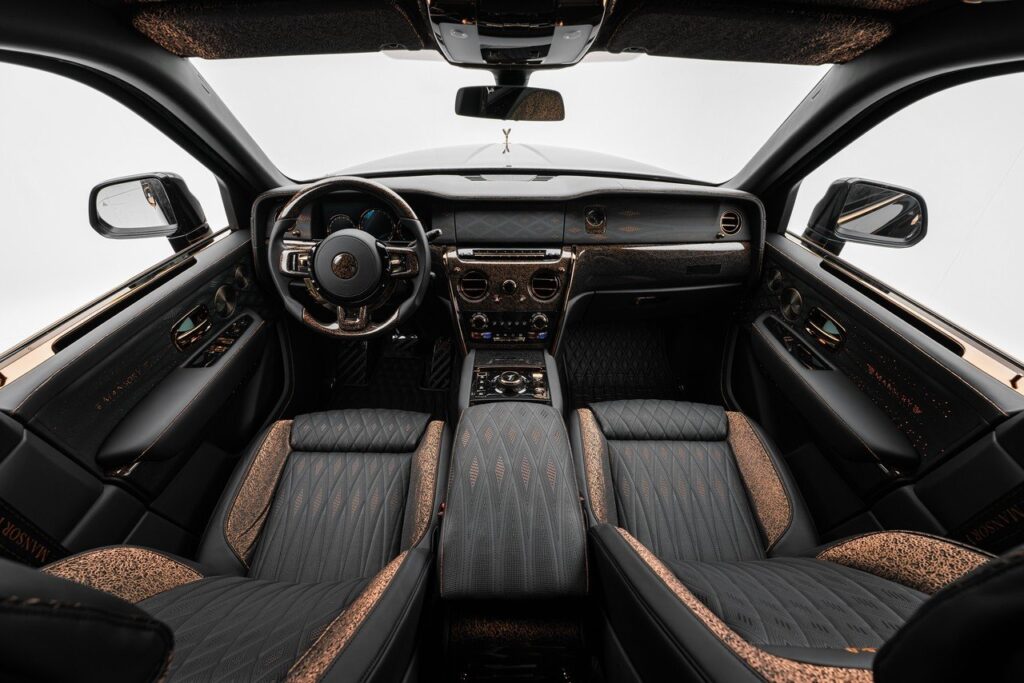 Linea D’Oro e Linea D’Arabo: la personalizzazione di Mansory per Rolls-Royce Cullinan