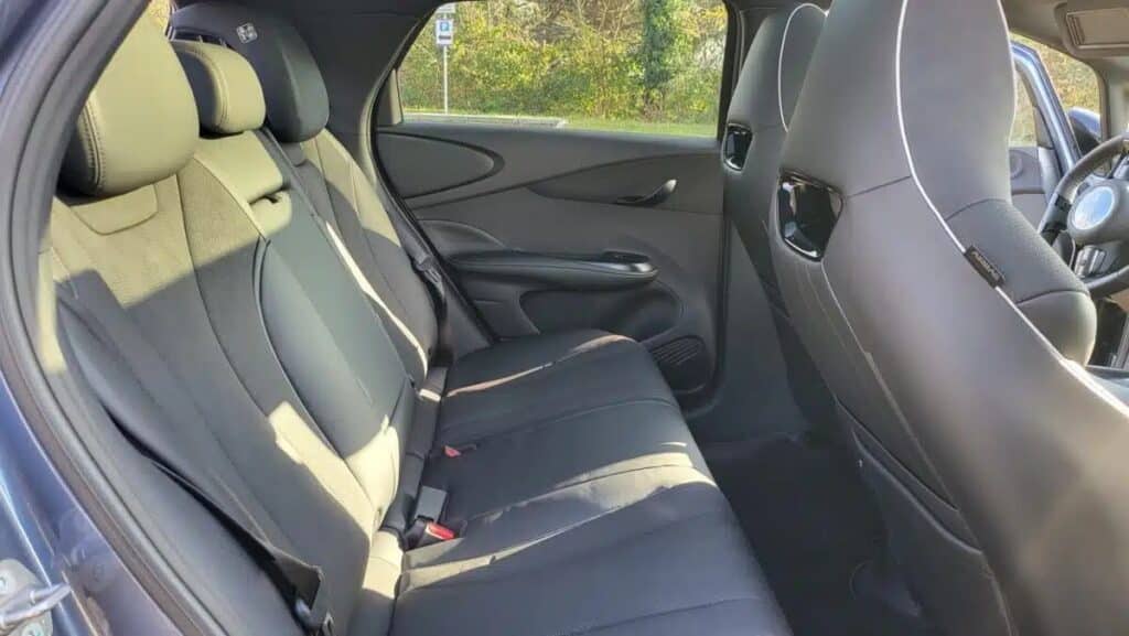 BYD Dolphin 2024: prezzi, caratteristiche e allestimenti