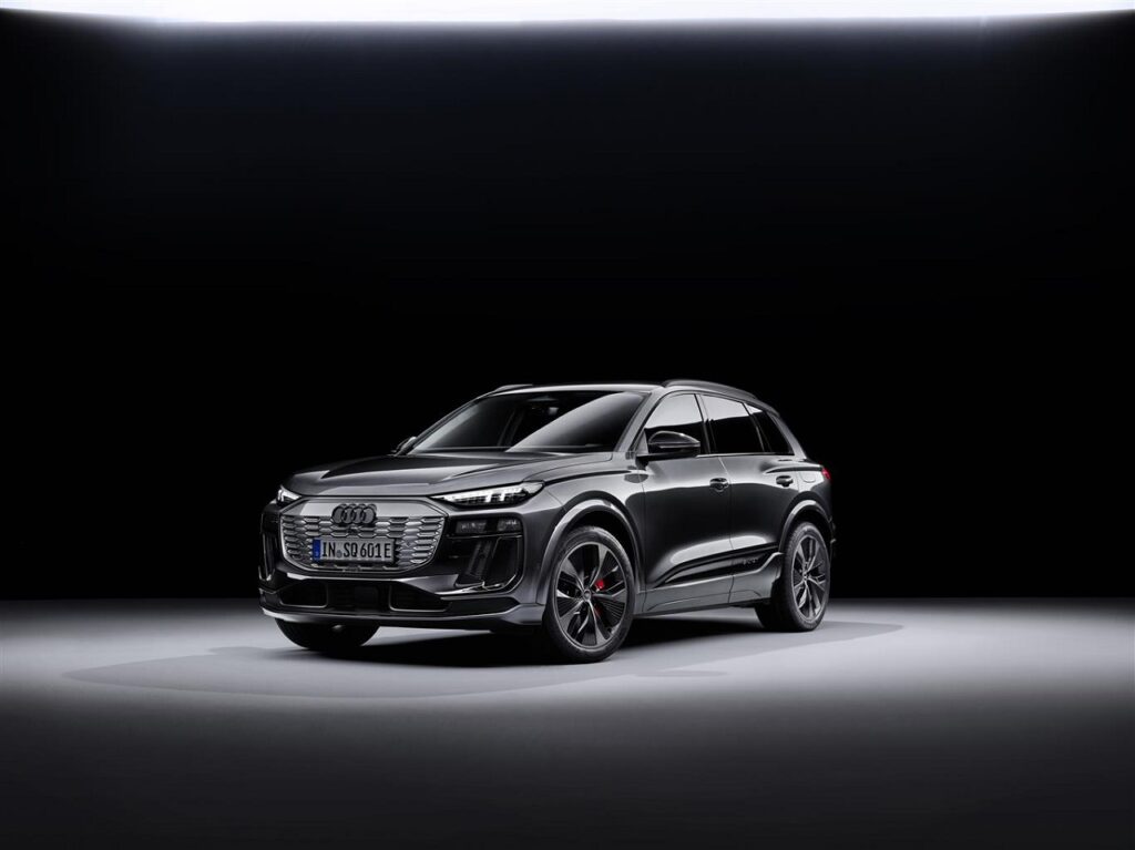 Audi Q6 e-tron: il 15 aprile a Milano anteprima mondiale per il SUV