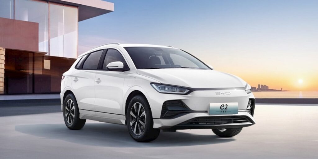 BYD e2: ecco la nuova elettrica che costa meno di una Panda