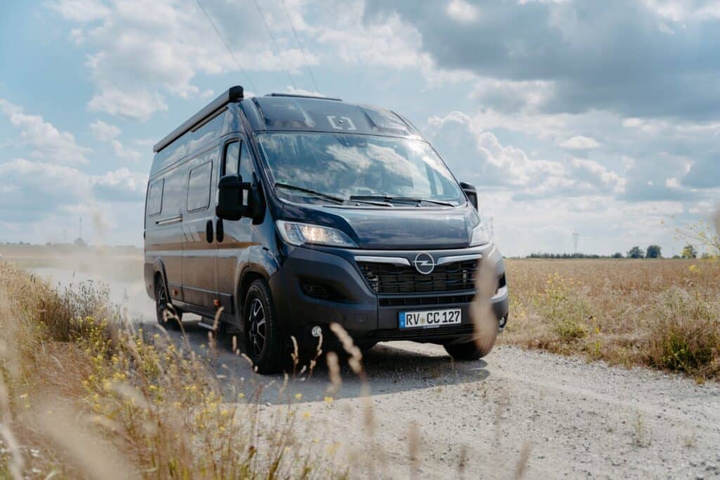 Opel Movano Crosscamp: da veicolo commerciale a casa su quattro ruote