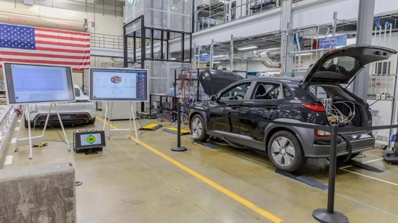 Auto elettriche: in arrivo la ricarica wireless fino a 100 Kw