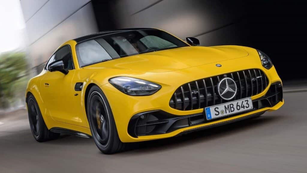 Mercedes-AMG GT 43 Coupé: una sportiva entry-level con 422 CV mild hybrid [FOTO]