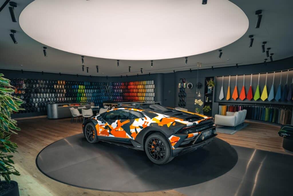 Lamborghini lancia l’edizione limitata “All Terrain” di Huracán Sterrato