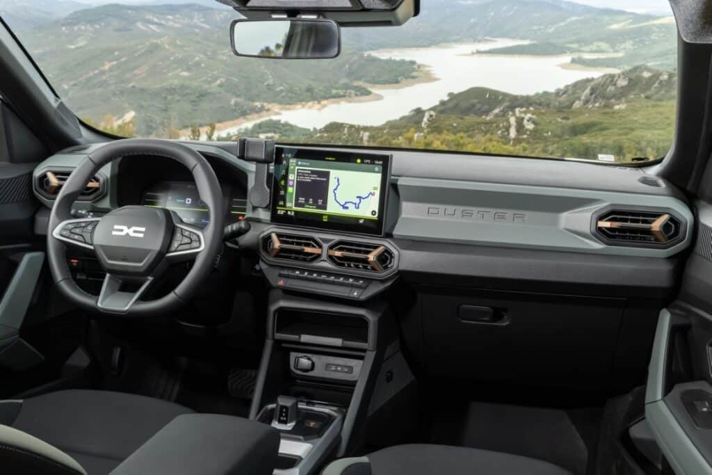 Nuova Dacia Duster 2024: la PROVA della nuova generazione. Pregi e difetti