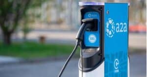 Auto elettriche: rincari di oltre il 30% sulla ricarica, conviene ancora?