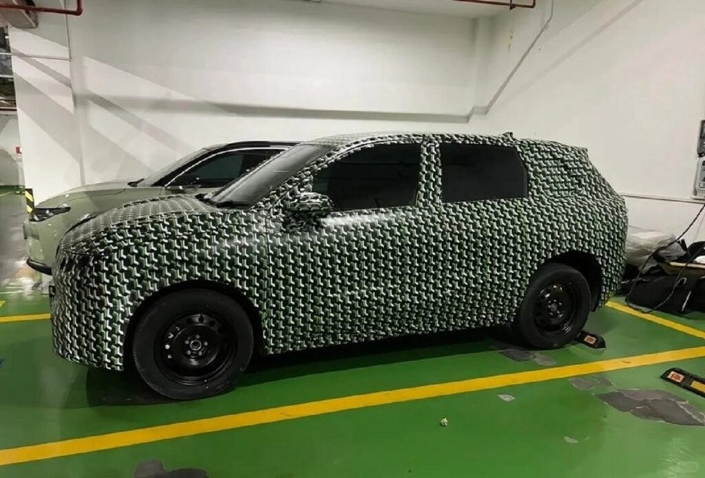 Leapmotor A12