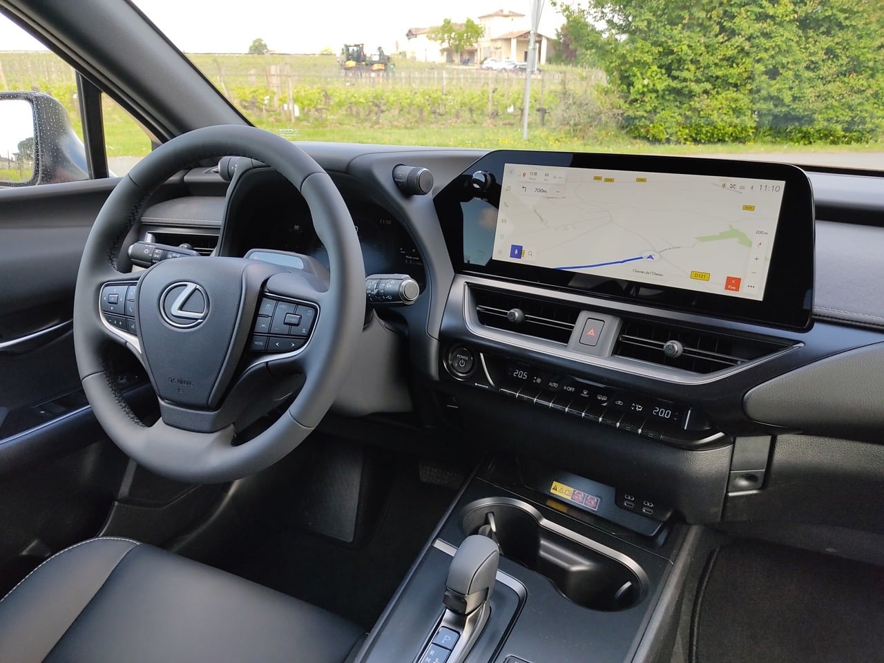 android, lexus ux 300h 2024: la prova del rinnovato crossover ibrido [foto]