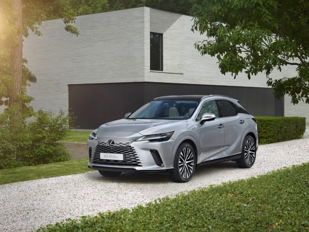 Lexus: focus sulla tecnologia Hybrid Plug-in, parola d’ordine “accessibilità a tutti”