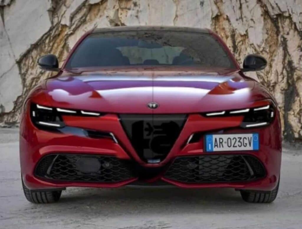 Nuova Alfa Romeo Giulia: primi indizi di come cambierà [RENDER]