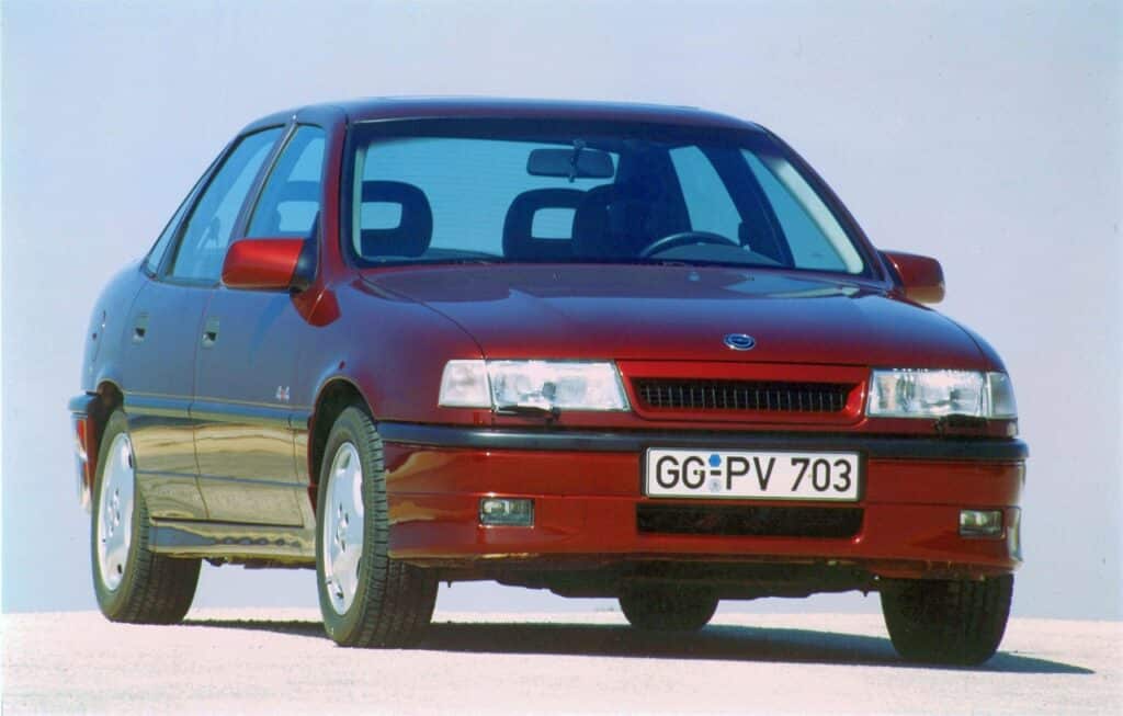 Opel Vectra: 35 anni fa il debutto della versione 4X4