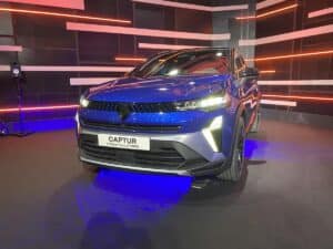 Renault Captur 2024: il crossover compatto si rinnova così [FOTO LIVE]