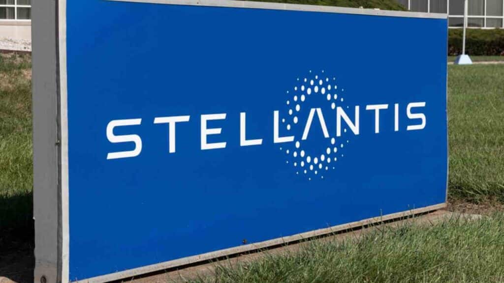 Stellantis: ricavi in calo nel primo trimestre 2024