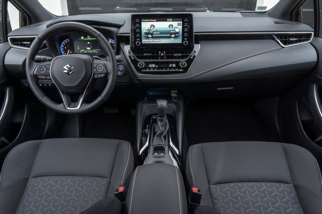 android, suzuki swace 2024: la station wagon ibrida e le sue caratteristiche