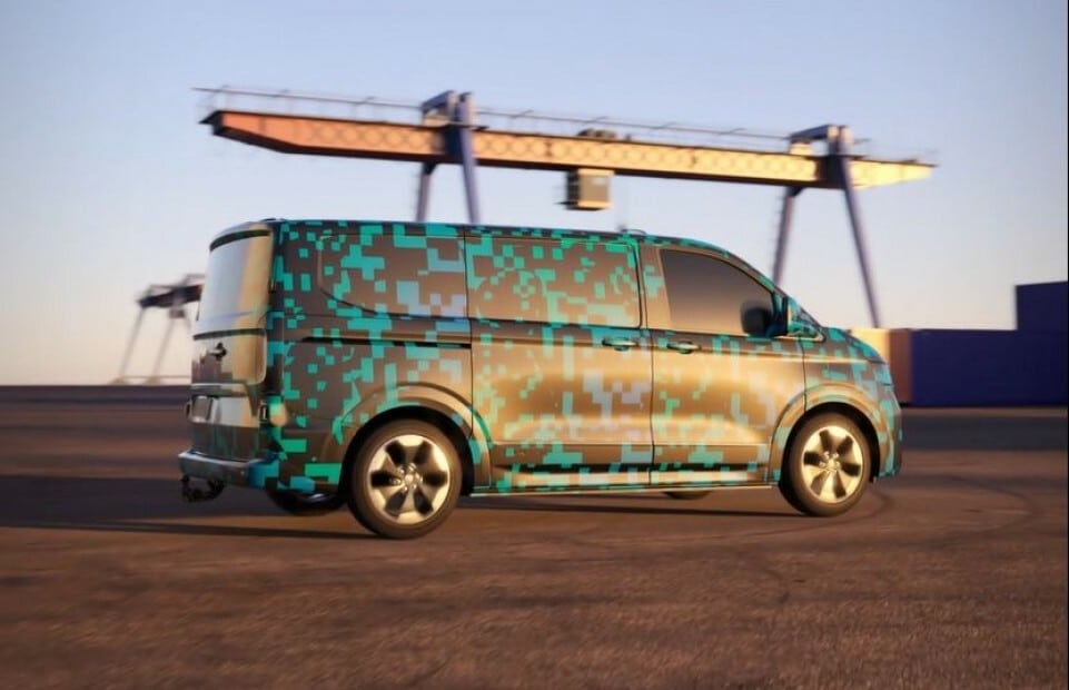 Volkswagen Transporter 2025: aumentano carico e tecnologia [TEASER]