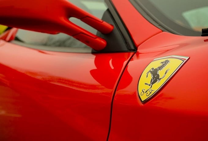 Ferrari ibrida a idrogeno: il brevetto che svela i piani del Cavallino