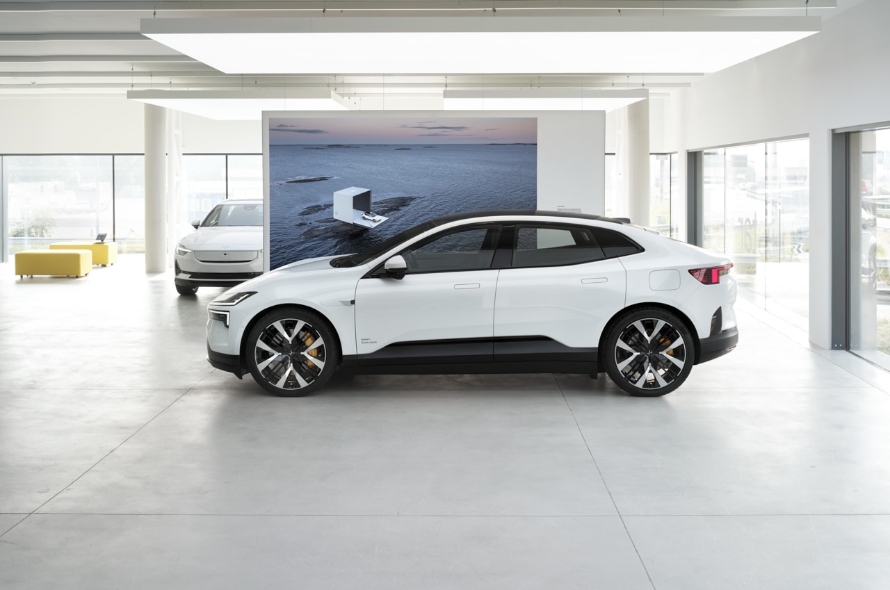 Polestar 4, tutti i dettagli sul nuovo SUV Coupé elettrico [FOTO e VIDEO]