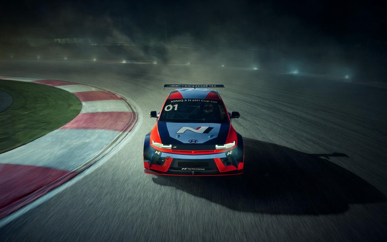 Hyundai svela la Ioniq 5 N eN1 Cup: caratteristiche, prestazioni e potenza