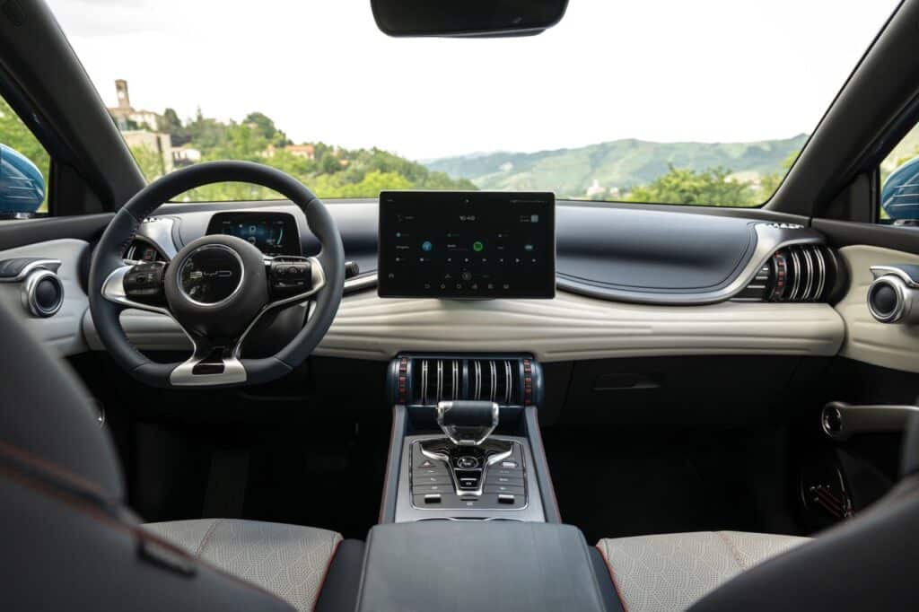 BYD Atto 3 2024: tutte le caratteristiche della cinese elettrica con 420 km di autonomia