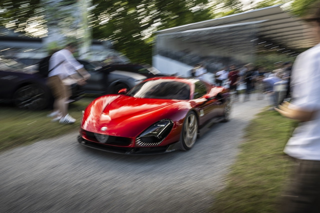 La nuova Alfa Romeo 33 Stradale si aggiudica il “Design Concept Award” al “Concorso di Eleganza di Villa d’Este”