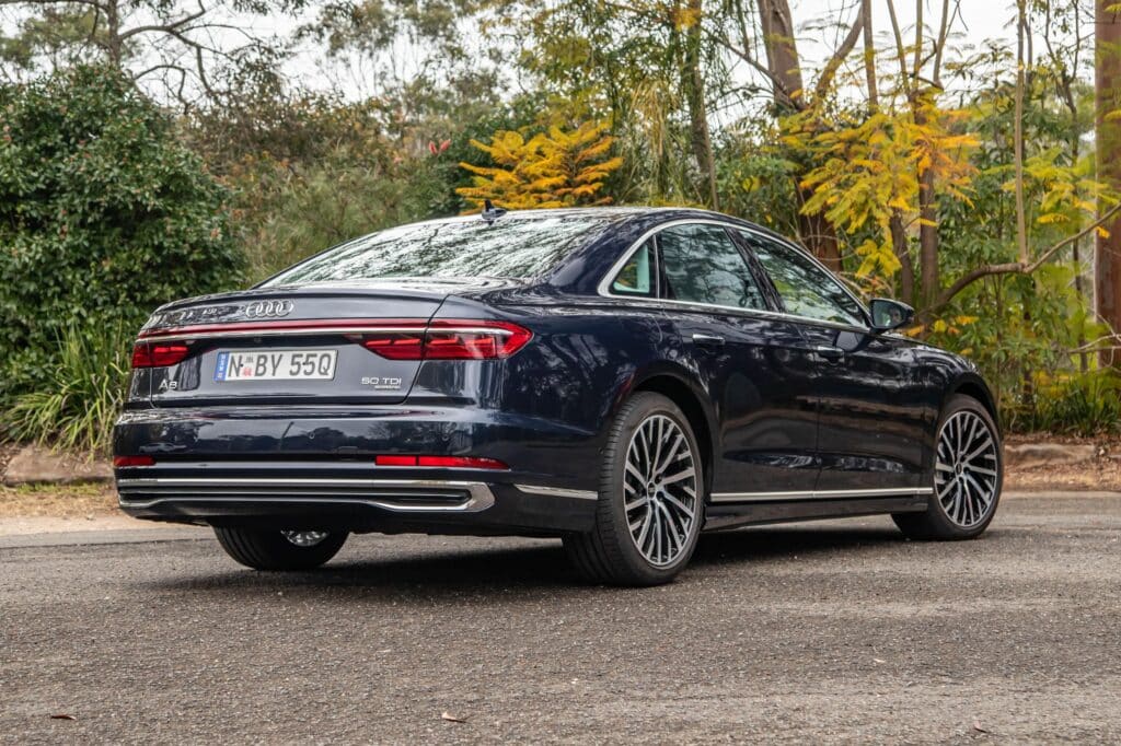 Audi A8 2024: caratteristiche, motori e versioni