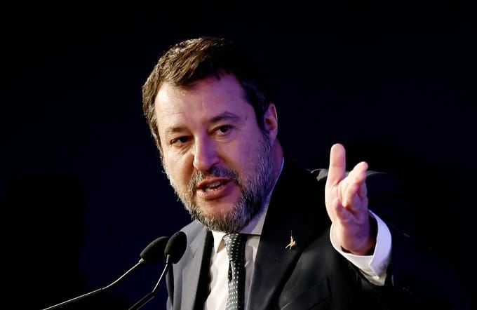 Matteo Salvini: “Dire no alle auto benzina e diesel è una fesseria”