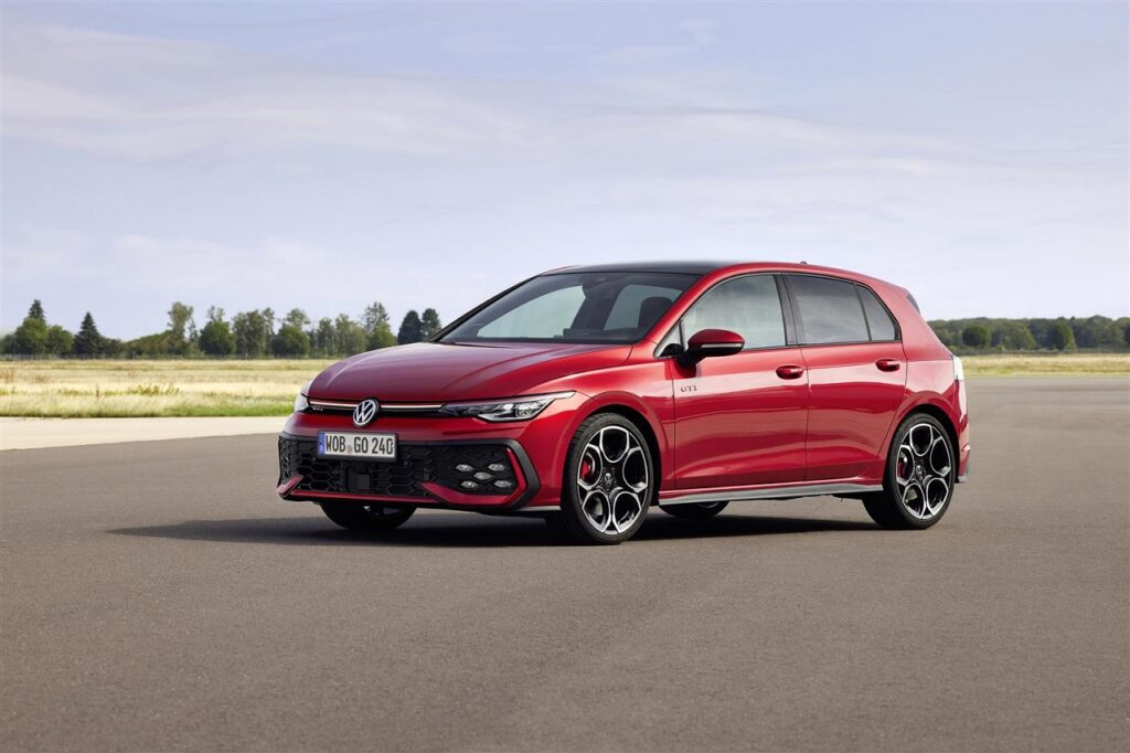 Nuova Volkswagen Golf GTI: aperti gli ordini della versione più potente