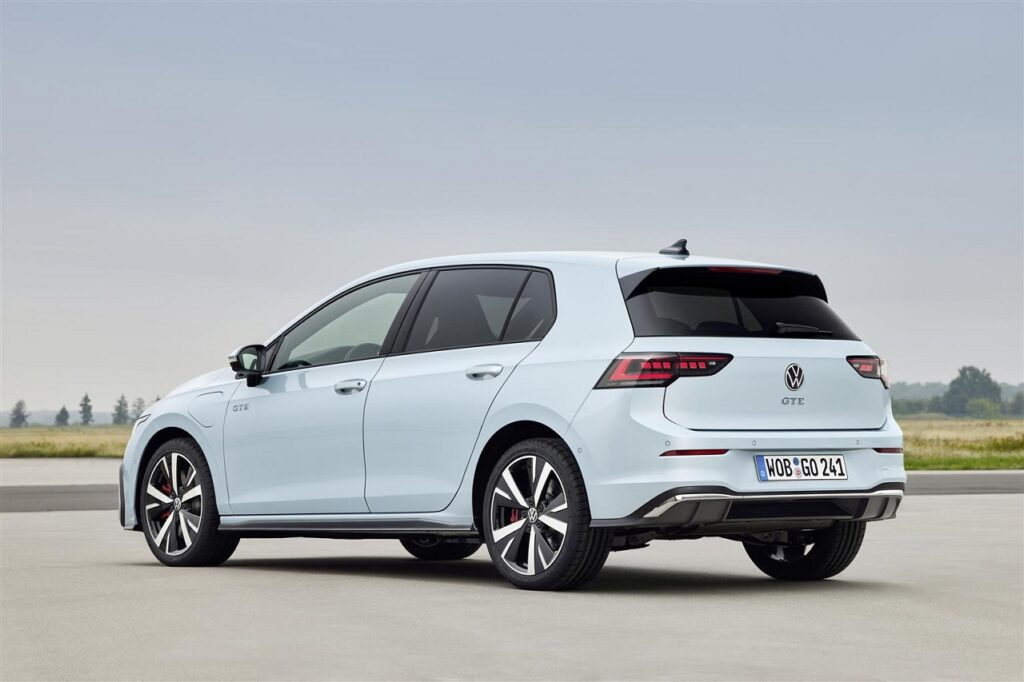 Nuove Volkswagen Golf eHybrid e GTE