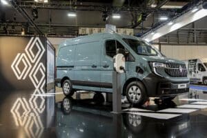Renault Master 2024: la nuova generazione del furgone diesel ed elettrico [FOTO]