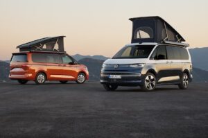 Nuovo Volkswagen California: il mini-camper si fa più spazioso, ora anche ibrido plug-in [FOTO]