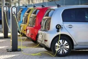 Auto elettriche | Guidesi: “A rischio il 30% di aziende in Lombardia”