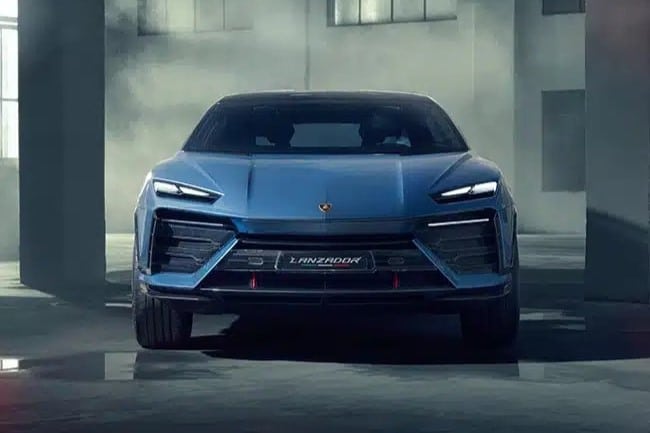 Lamborghini non convinta dell’evoluzione elettrica: si spera nei carburanti sintetici