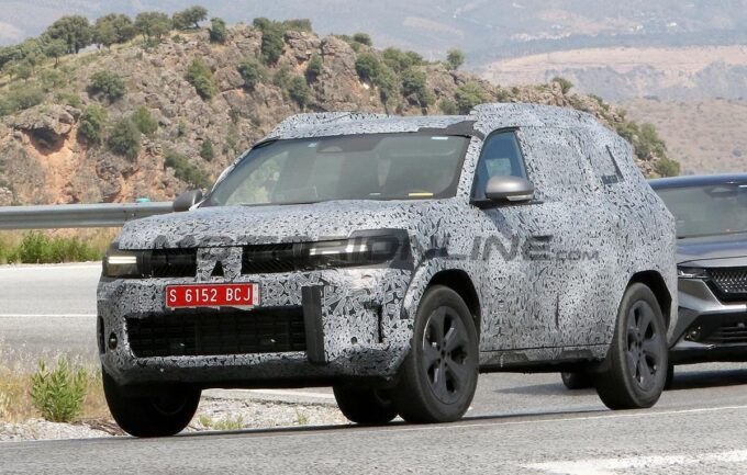 Dacia Bigster - Foto spia 12-06-2024