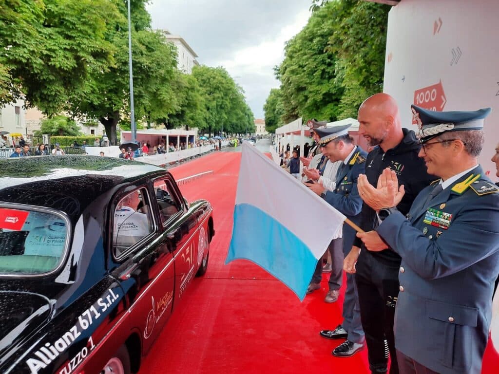 1000 Miglia 2024: la Guardia di Finanza presente con due vetture storiche