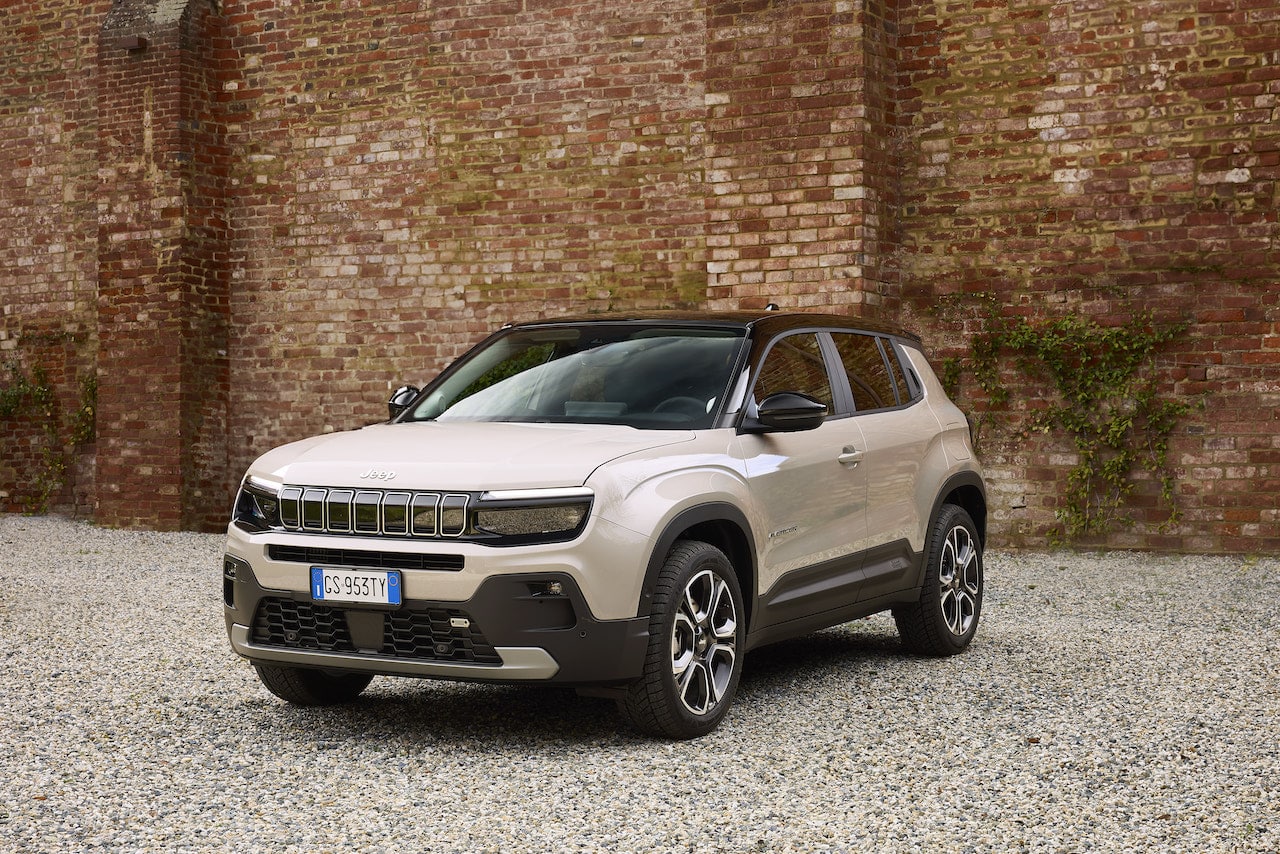 Jeep Avenger: prosegue il successo, tagliata quota 100.000 ordini