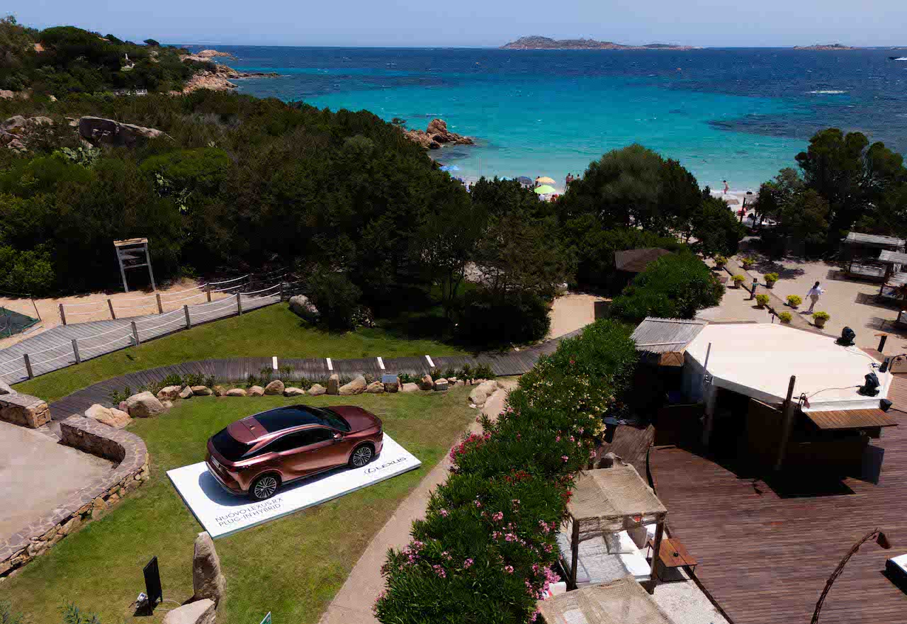Lexus: tornano le ‘Luxury Location’ per una nuova estate in Sardegna
