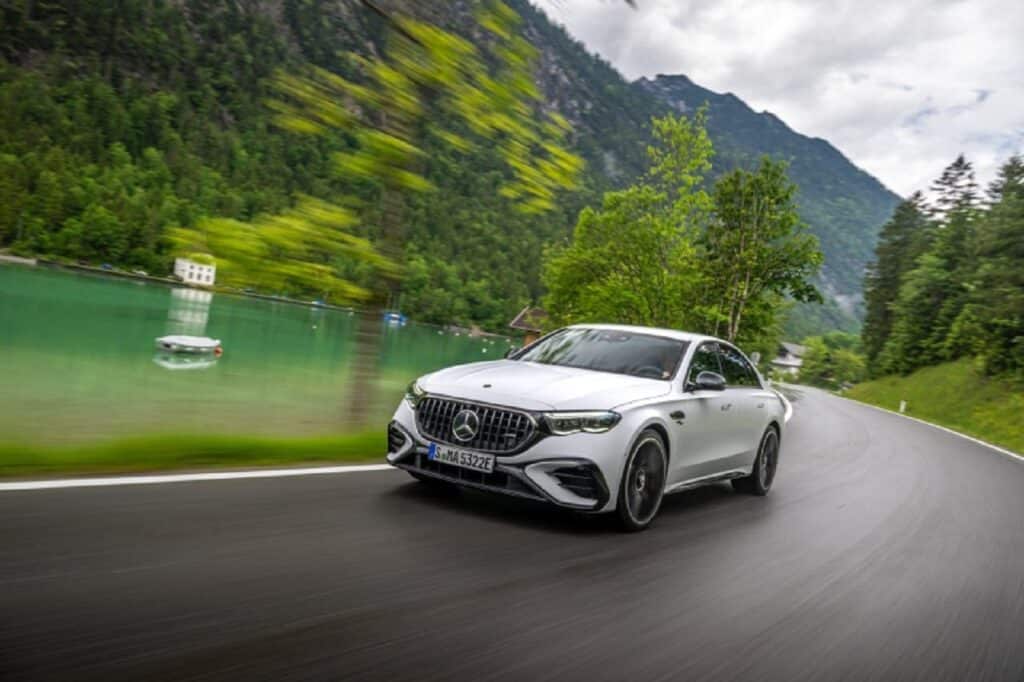 Mercedes-AMG E 53 HYBRID 4MATIC+ 1