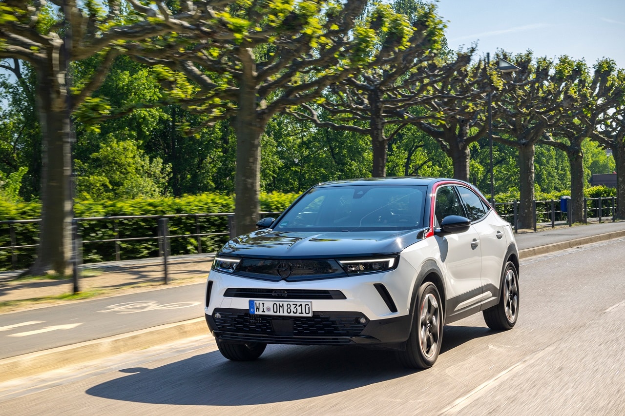 Opel Mokka: il SUV disponibile per la prima volta in versione ibrida con tecnologia a 48 volt